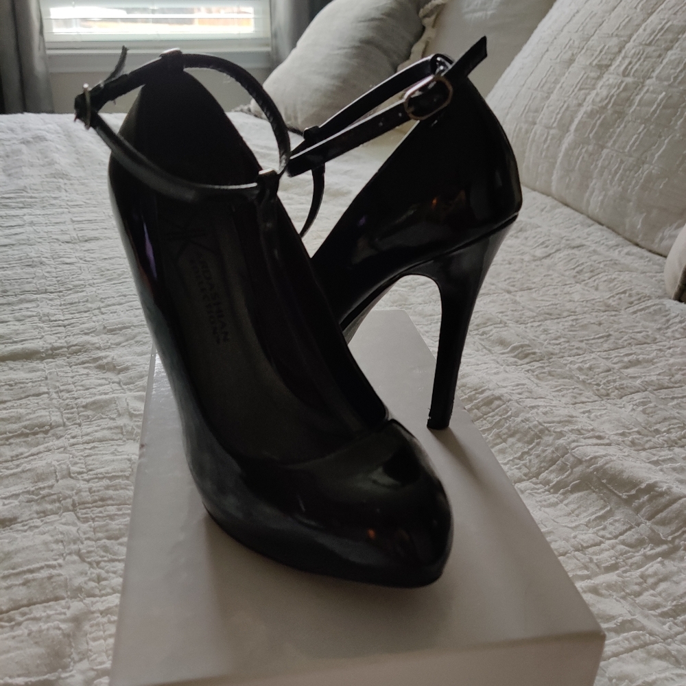 Kardashian Kollection Black Patent Leather shoes